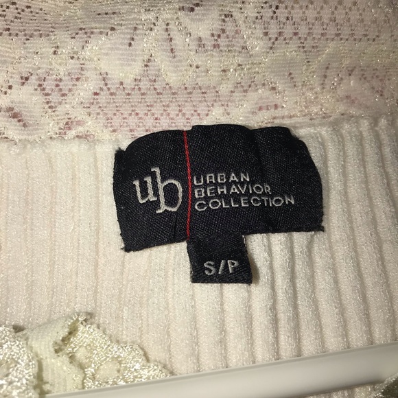 Urban Behaviour Collection White Lace Top - Picture 3 of 4